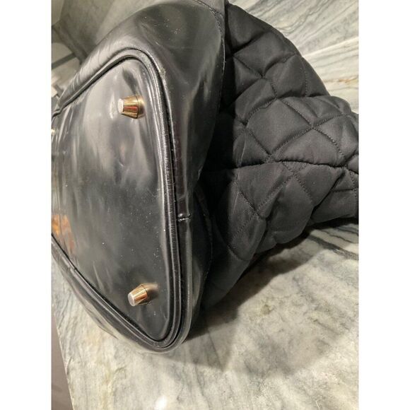 Burberry Quilted Tote Bag In Black With Leather Trim - Picture 5 of 13